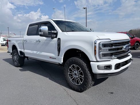 Used 2026 Ford F250 Platinum w/ Platinum Plus Package image 2