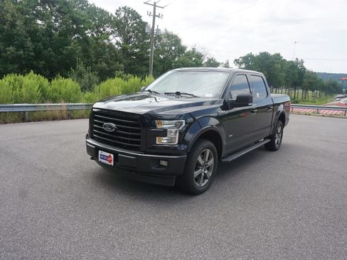 Used 2017 Ford F150 XLT w/ Equipment Group 302A Luxury AWD/4WD image 21