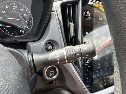 Certified 2025 Subaru Crosstrek 2.0i Premium image 27