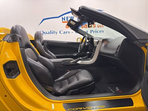 Used 2005 Chevrolet Corvette Convertible w/ Preferred Equipment Group RWD image 18