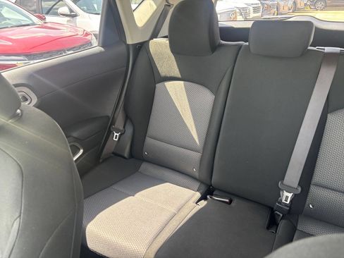 Used 2025 Kia Soul LX w/ LX Technology Package FWD image 37
