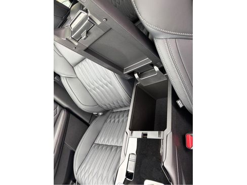 Used 2025 Mitsubishi Outlander SEL image 19