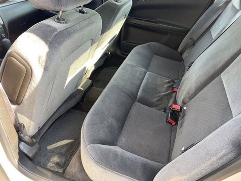 Used 2014 Chevrolet Impala Limited LS image 15