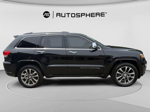 Used 2018 Jeep Grand Cherokee Overland w/ Interior Metal Package RWD image 11