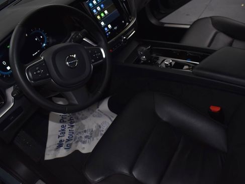 Used 2024 Volvo S60 B5 Core image 25