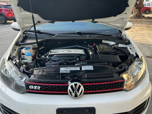 Used 2012 Volkswagen Golf 2-Door FWD image 26
