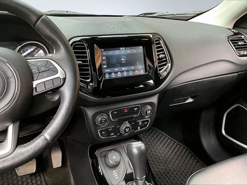 Used 2020 Jeep Compass Latitude image 7