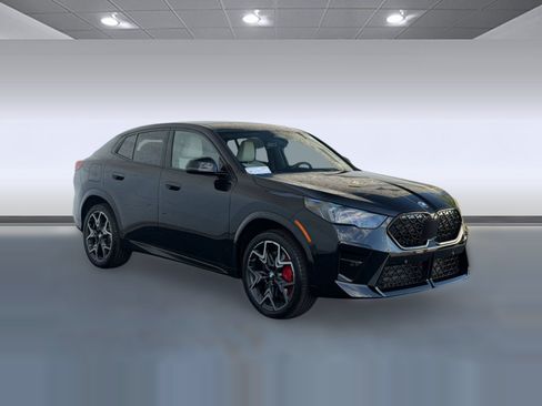 Used 2026 BMW X2 xDrive28i w/ M Sport Package AWD/4WD image 7