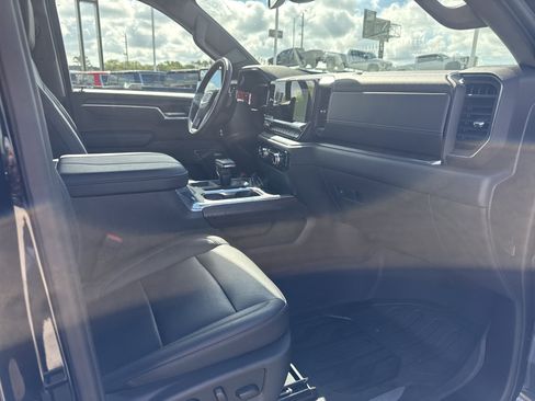 Used 2023 GMC Sierra 1500 SLT w/ SLT Premium Package image 14