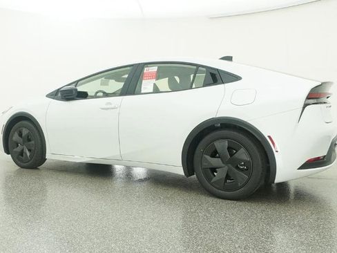 New 2026 Toyota Prius LE image 11