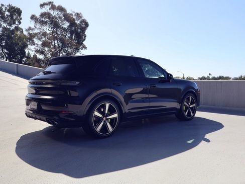 New 2026 Porsche Cayenne E-Hybrid image 8