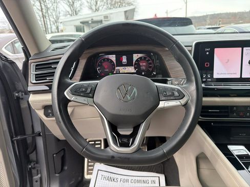 Used 2024 Volkswagen Atlas SEL Premium R-Line image 25