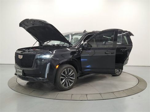 Used 2022 Cadillac Escalade Sport image 11