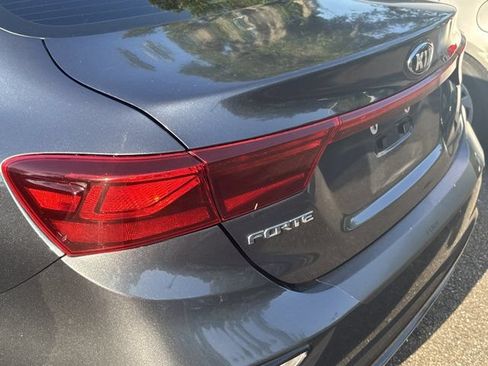 Used 2020 Kia Forte LXS FWD image 8
