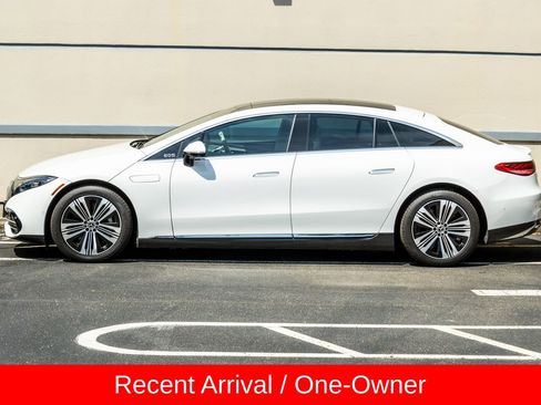 Used 2022 Mercedes-Benz EQS 450+ Sedan image 4