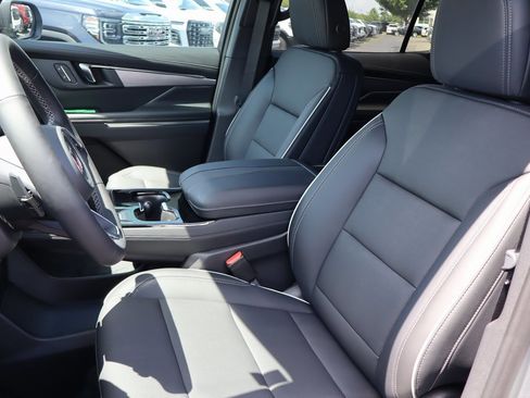 New 2025 Buick Enclave Preferred image 9