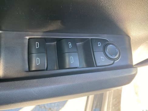 Used 2024 GMC Canyon Elevation w/ Convenience Package image 10