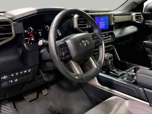 Used 2025 Toyota Tundra SR5 w/ SR5 Premium Package AWD/4WD image 19