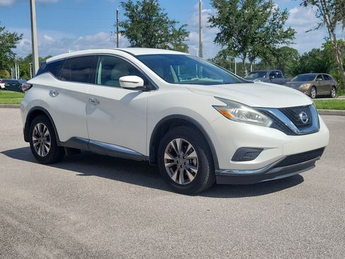 Used 2017 Nissan Murano S w/ Navigation Package FWD image 3