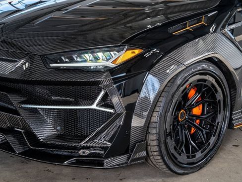 Used 2022 Lamborghini Urus image 13