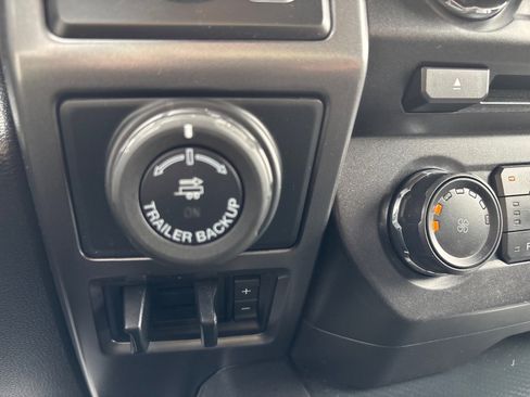 Used 2018 Ford F150 XLT w/ Equipment Group 302A Luxury AWD/4WD image 29