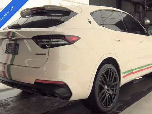 Used 2022 Maserati Levante Modena image 3