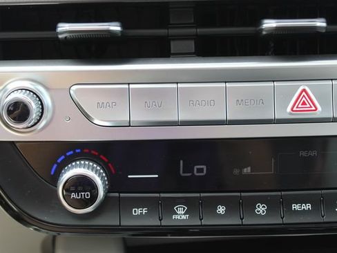 Used 2024 Kia Telluride S w/ S Sunroof Package FWD image 22