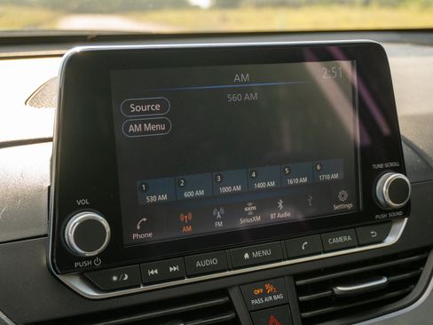 Used 2025 Nissan Altima 2.5 SR FWD image 22