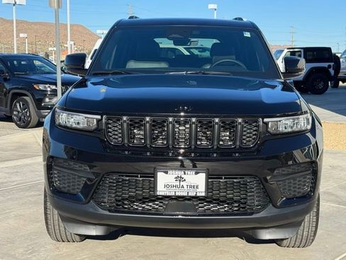 New 2025 Jeep Grand Cherokee Altitude image 2