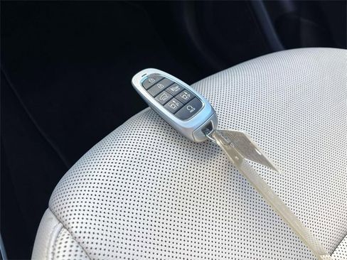 Certified 2022 Hyundai Tucson Limited image 31