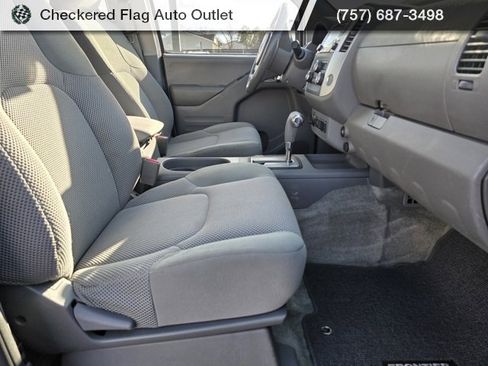 Used 2018 Nissan Frontier SV w/ Value Truck Package image 39