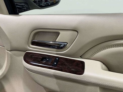 Used 2012 Cadillac Escalade Luxury AWD/4WD image 53