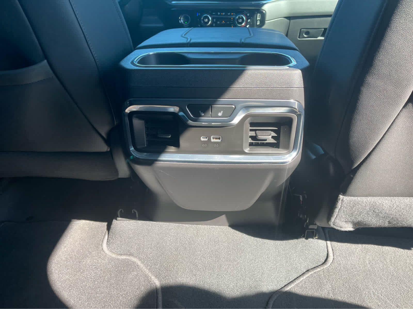 Used 2024 GMC Sierra 1500 SLT w/ SLT Premium Package AWD/4WD image 25
