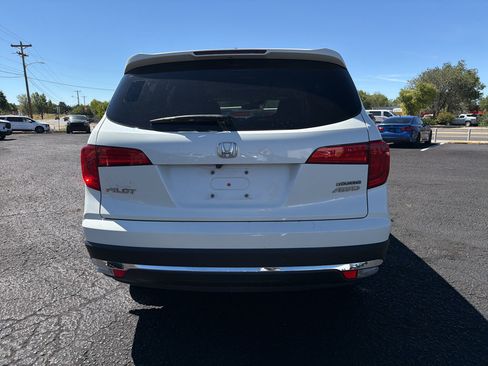 Used 2017 Honda Pilot Touring image 6
