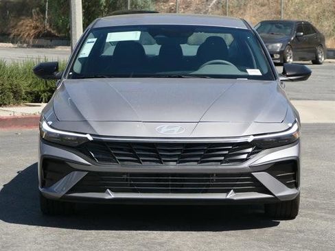 New 2025 Hyundai Elantra SEL w/ Cargo Package FWD image 8