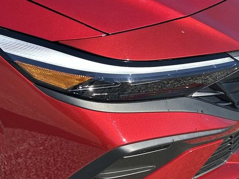 Certified 2025 Hyundai Elantra Sport image 10