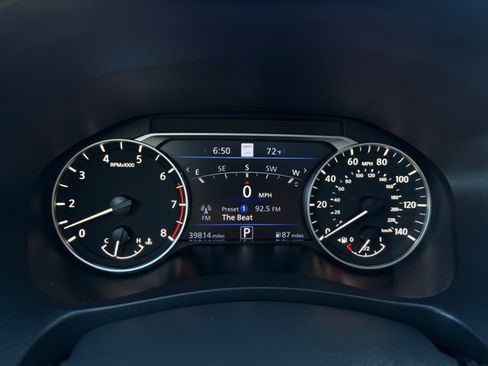 Used 2024 Nissan Altima 2.5 SV w/ SV Premium Package FWD image 16