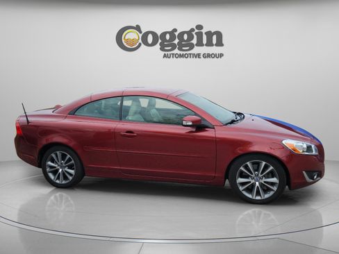 Used 2013 Volvo C70 T5 image 6