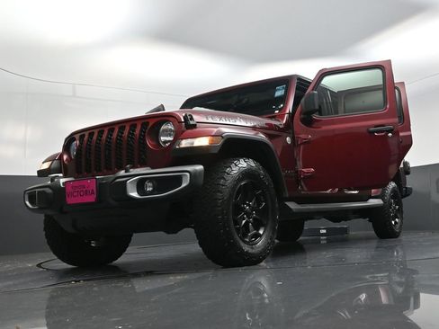 Used 2021 Jeep Gladiator Sport AWD/4WD image 27