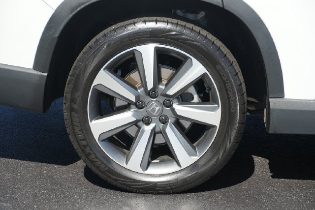 Used 2025 Honda Pilot Elite image 11