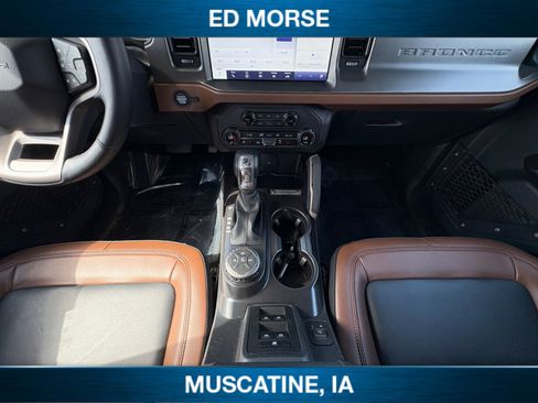 Used 2024 Ford Bronco Outer Banks AWD/4WD image 11