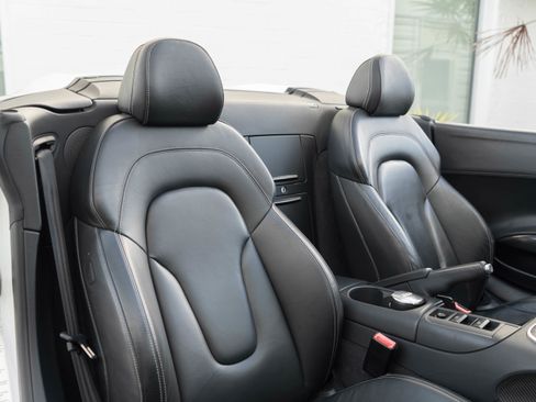 Used 2011 Audi R8 V8 image 38