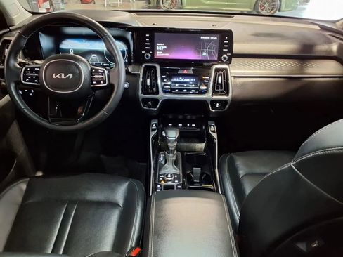 Used 2023 Kia Sorento SX image 17
