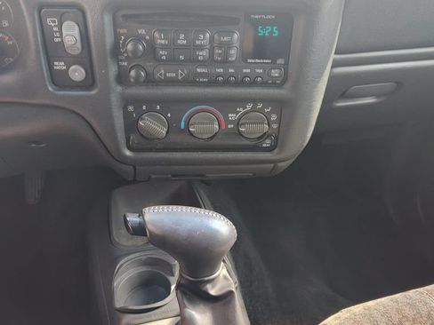 Used 2000 GMC Jimmy SLE AWD/4WD image 8
