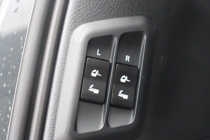 Used 2022 Lexus GX 460 Premium w/ Accessory Package AWD/4WD image 18