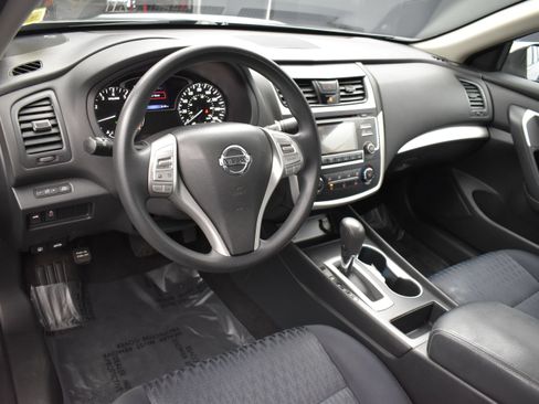 Used 2017 Nissan Altima 2.5 S w/ Power Driver Seat Package FWD image 11