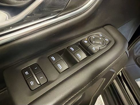 Used 2023 Chevrolet Tahoe Premier RWD image 19