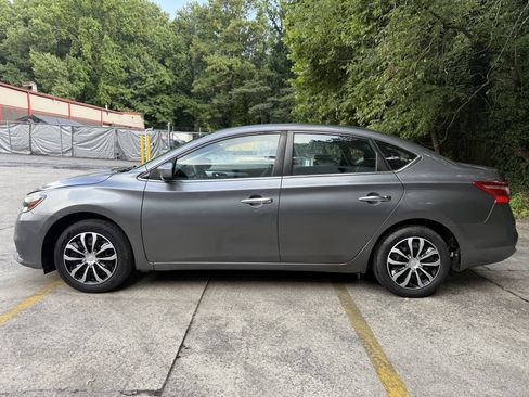 Used 2019 Nissan Sentra S FWD image 9