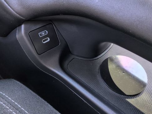 Used 2025 Honda HR-V LX image 26