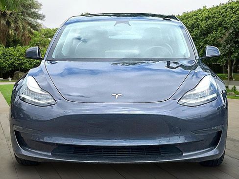 Used 2022 Tesla Model 3 Long Range image 2